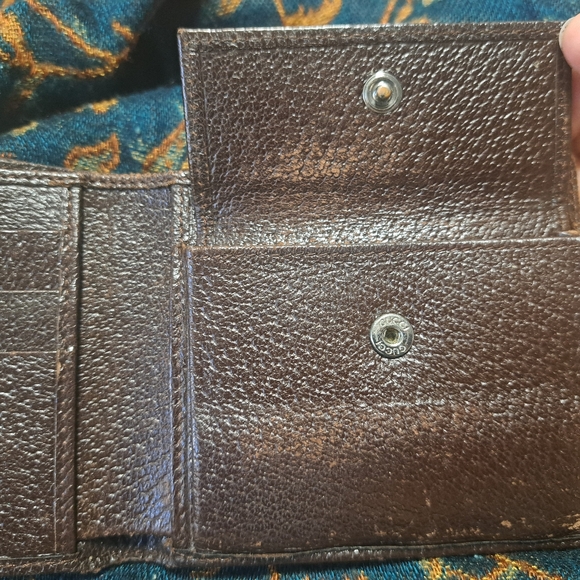 Gucci Beige and Brown Monogram Wallet Card Holder - Picture 6 of 17